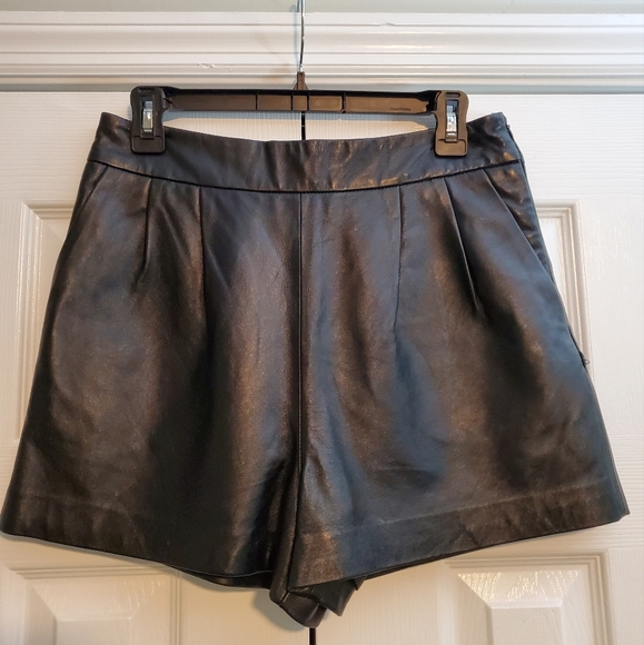 Express Edition High Waisted Leather Shorts, Size 10 (real leather) - Picture 1 of 3